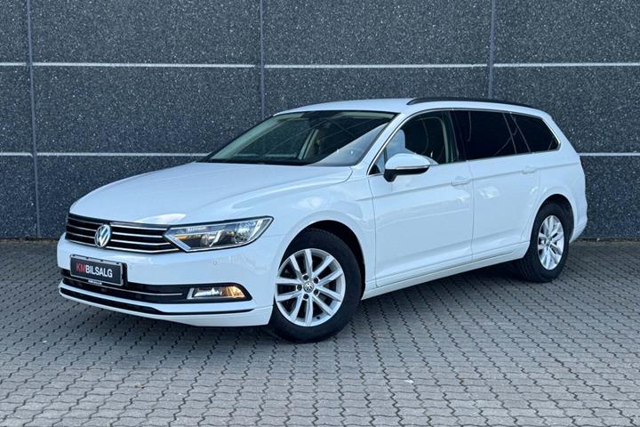 Hvid VW Passat fra 2017