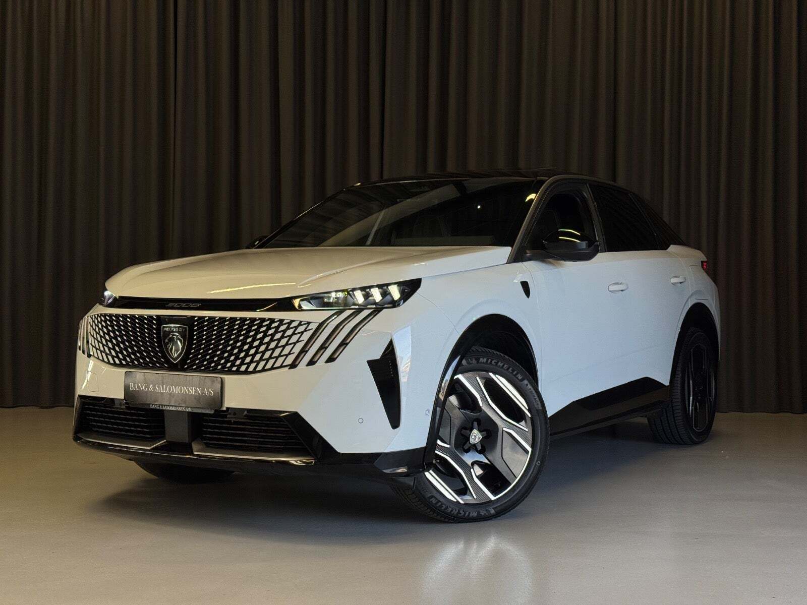 Peugeot e-3008 77 GT