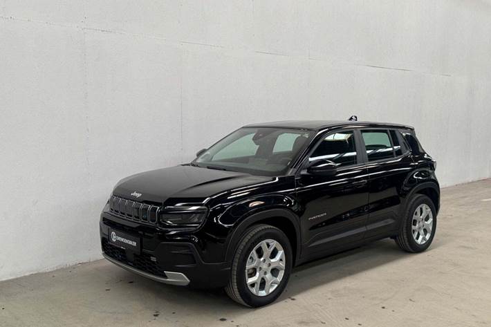 Sort Jeep Avenger fra 2024