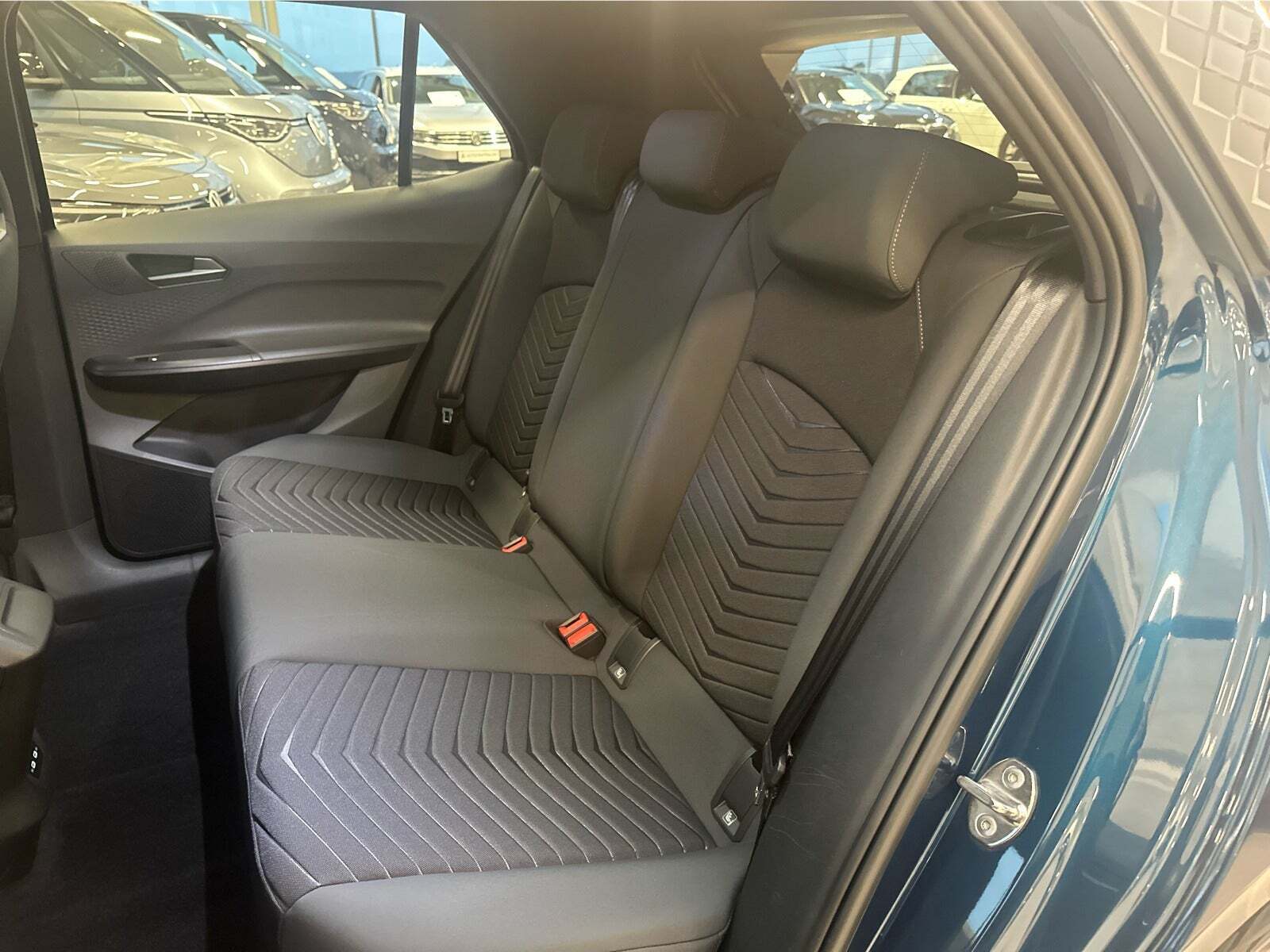 Blå Cupra Born fra 2023