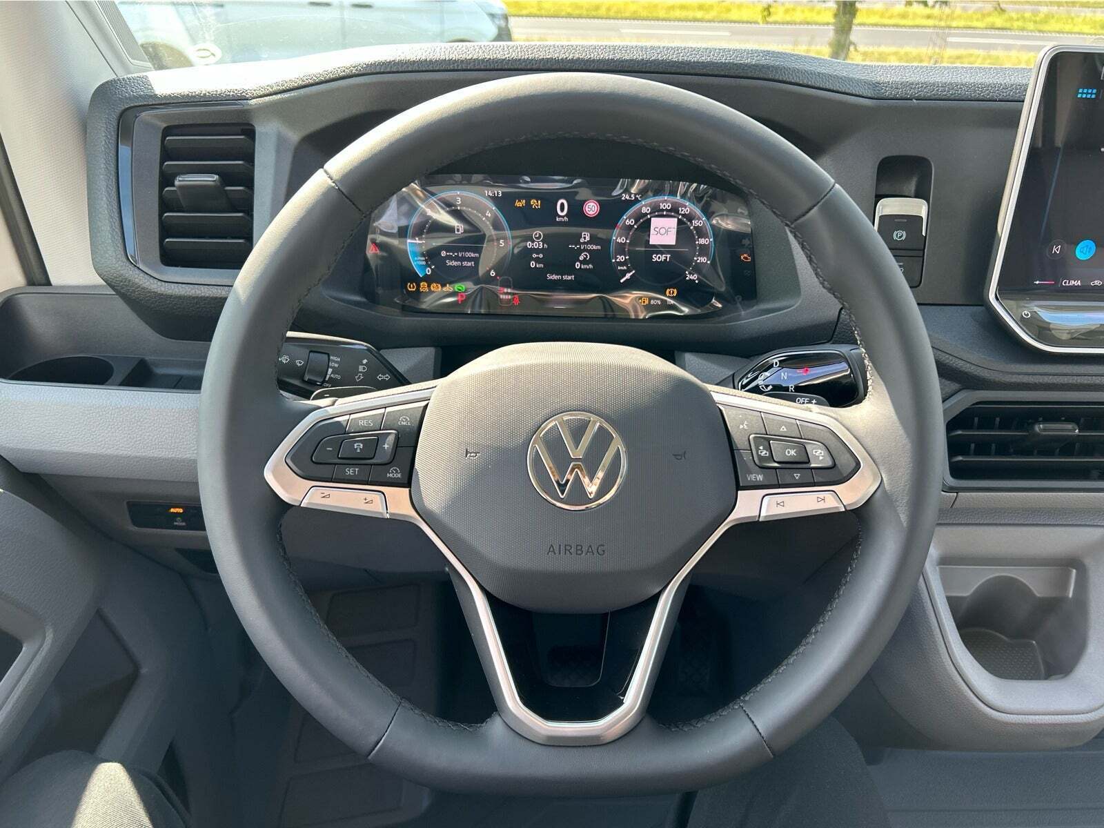 Hvid VW Crafter 35 fra 2026