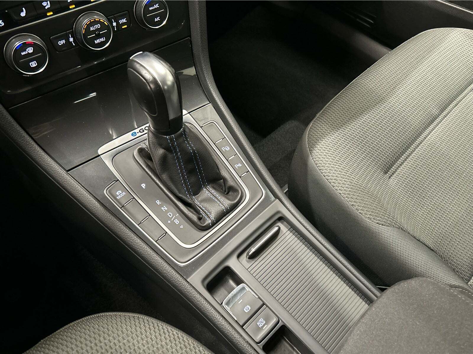 Hvid VW e-Golf VII fra 2020