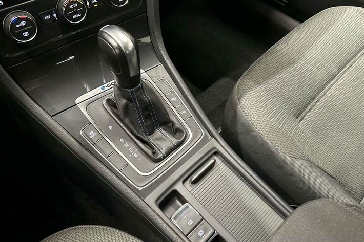 Hvid VW e-Golf VII fra 2020