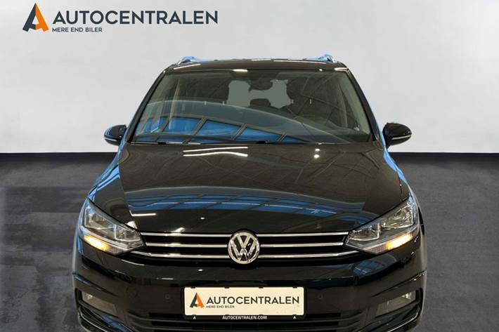 Sort VW Touran fra 2020