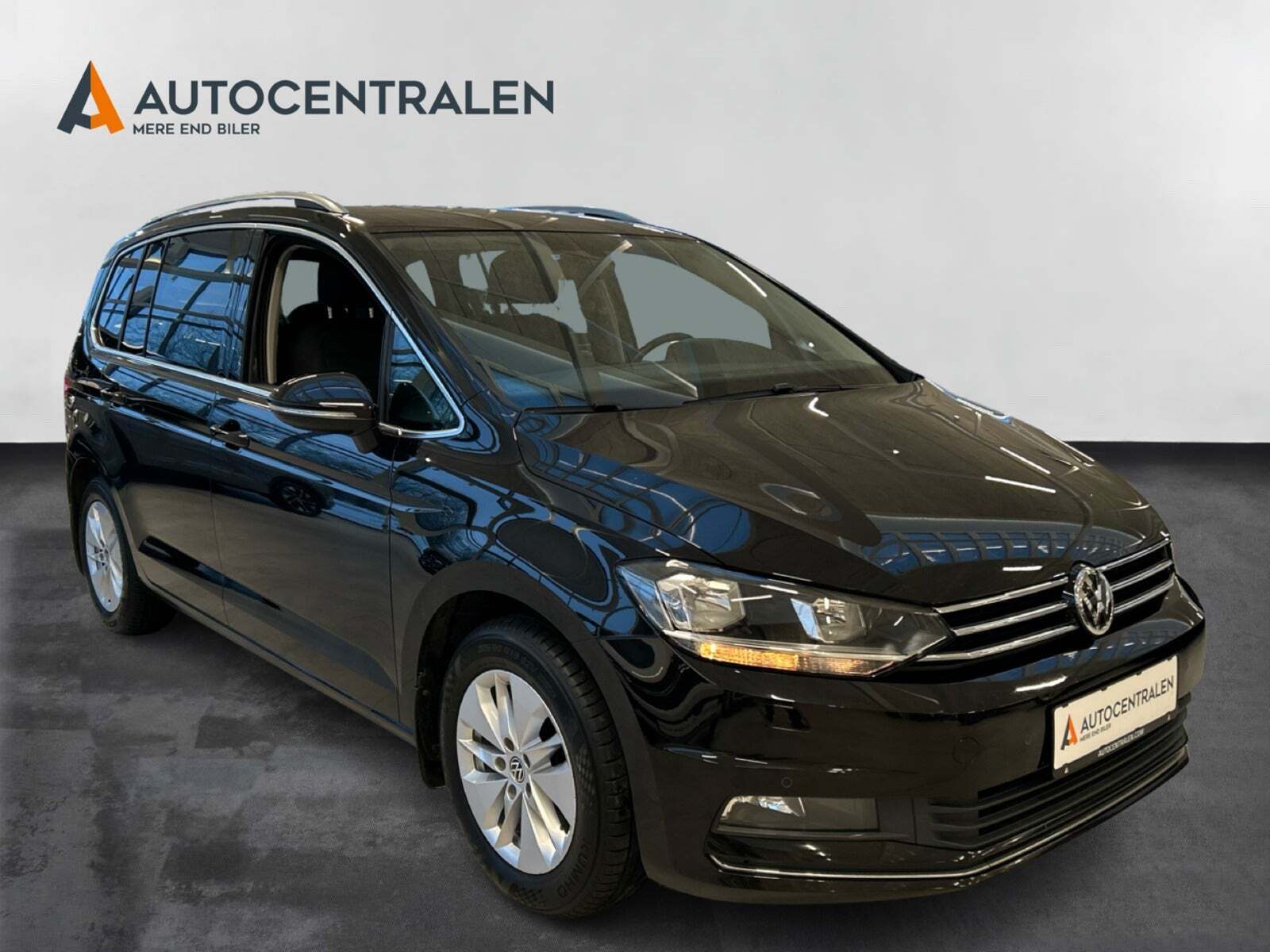 Sort VW Touran fra 2020