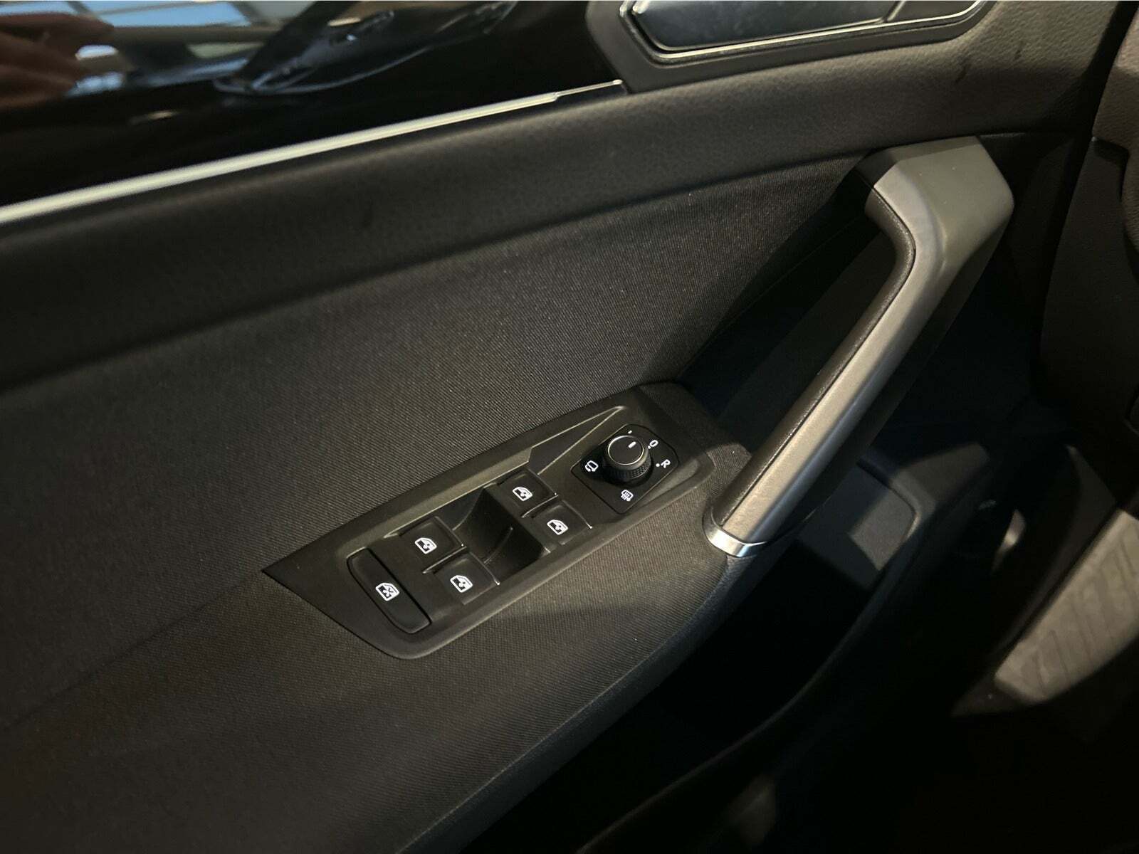 Sort VW Touran fra 2020