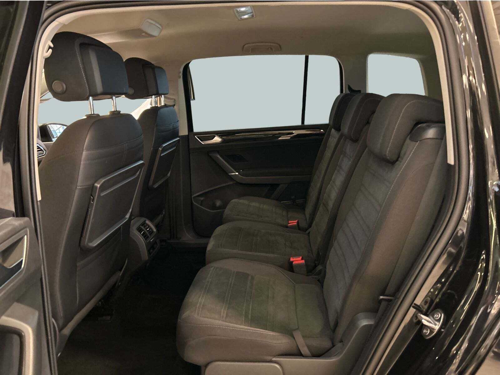 Sort VW Touran fra 2020