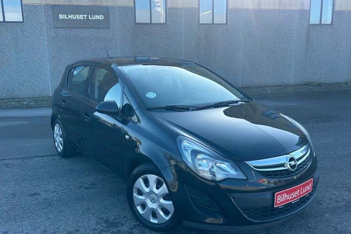 Sort Opel Corsa fra 2015