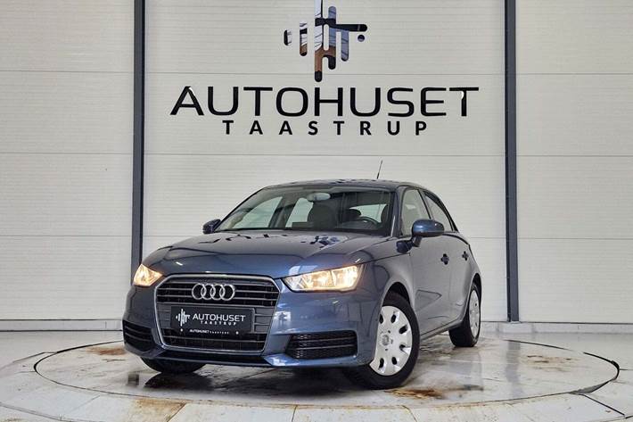 Blå Audi A1 fra 2016 set udefra