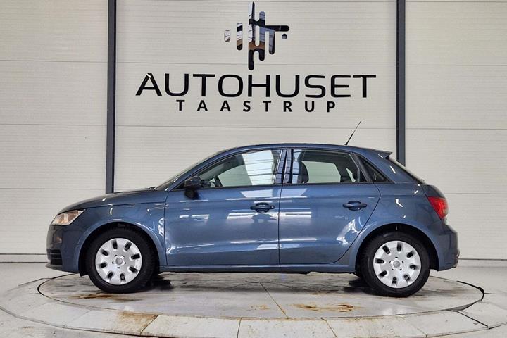 Blå Audi A1 fra 2016