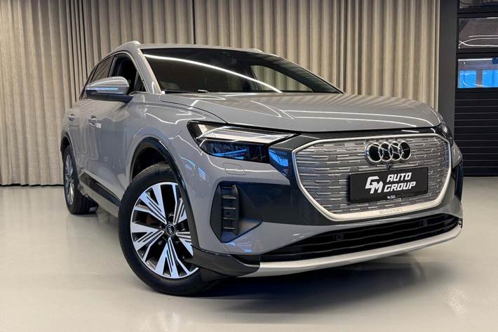 Grå Audi Q4 e-tron fra 2022 set udefra