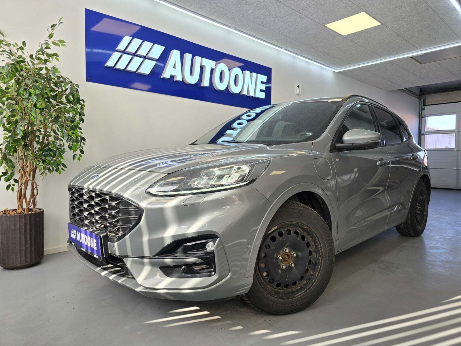 Ford Kuga 2,5 PHEV ST-Line X CVT