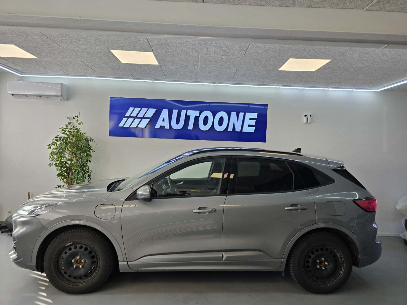 Ford Kuga 2,5 PHEV ST-Line X CVT