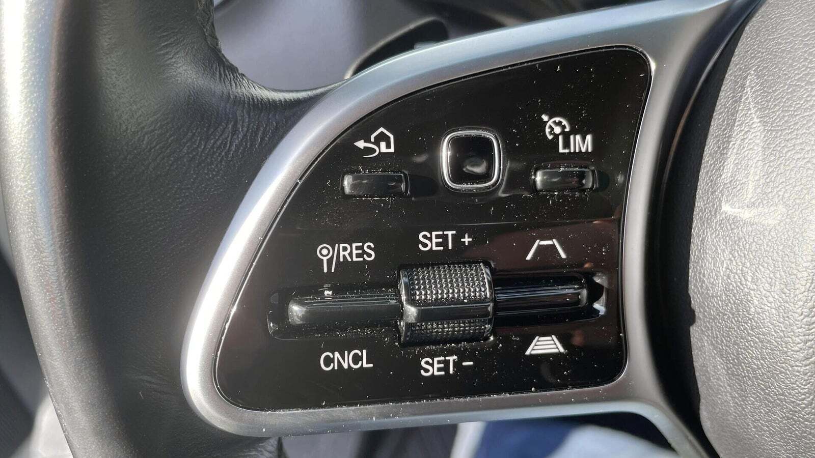 Hvid Mercedes Sprinter 317 fra 2023