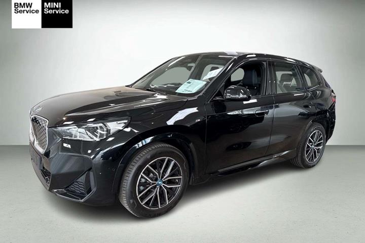 Sort BMW iX1 fra 2024