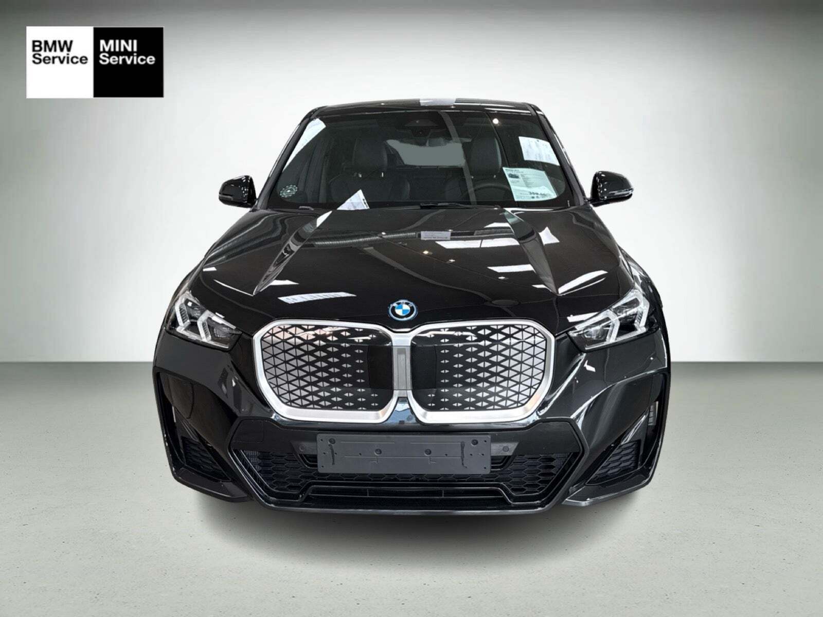 Sort BMW iX1 fra 2024