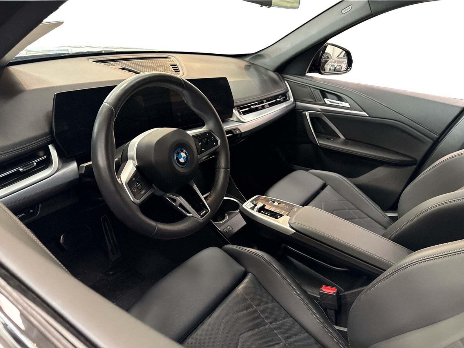 Sort BMW iX1 fra 2024