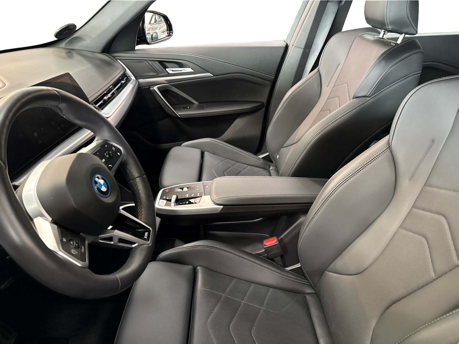 Sort BMW iX1 fra 2024