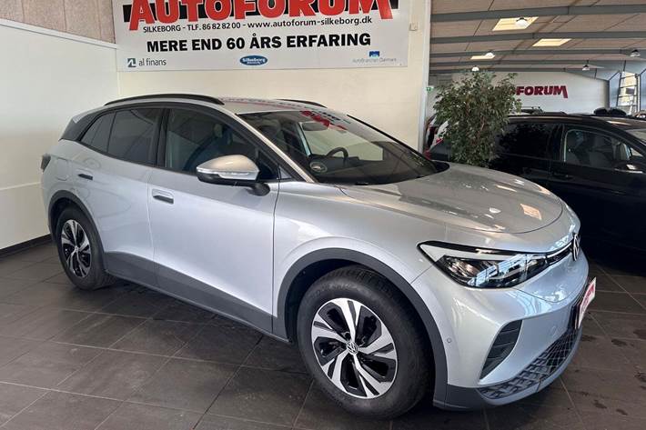 Sølv VW ID.4 fra 2025 set udefra