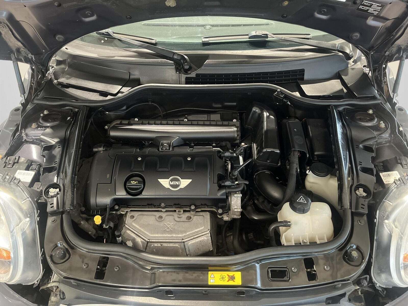 Beige Mini Cooper fra 2012