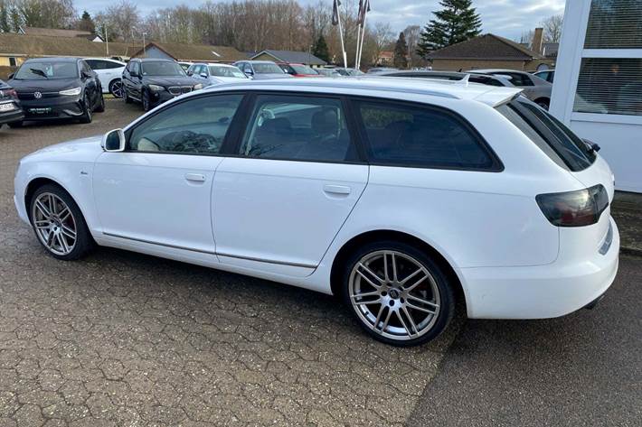Hvid Audi A6 fra 2011