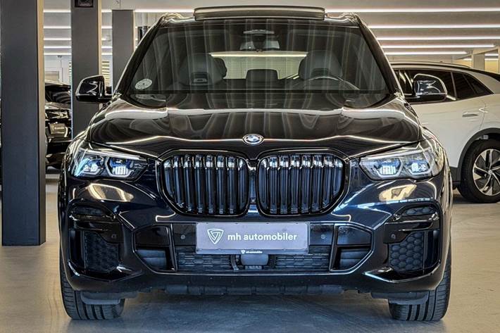 Sort BMW X5 fra 2022