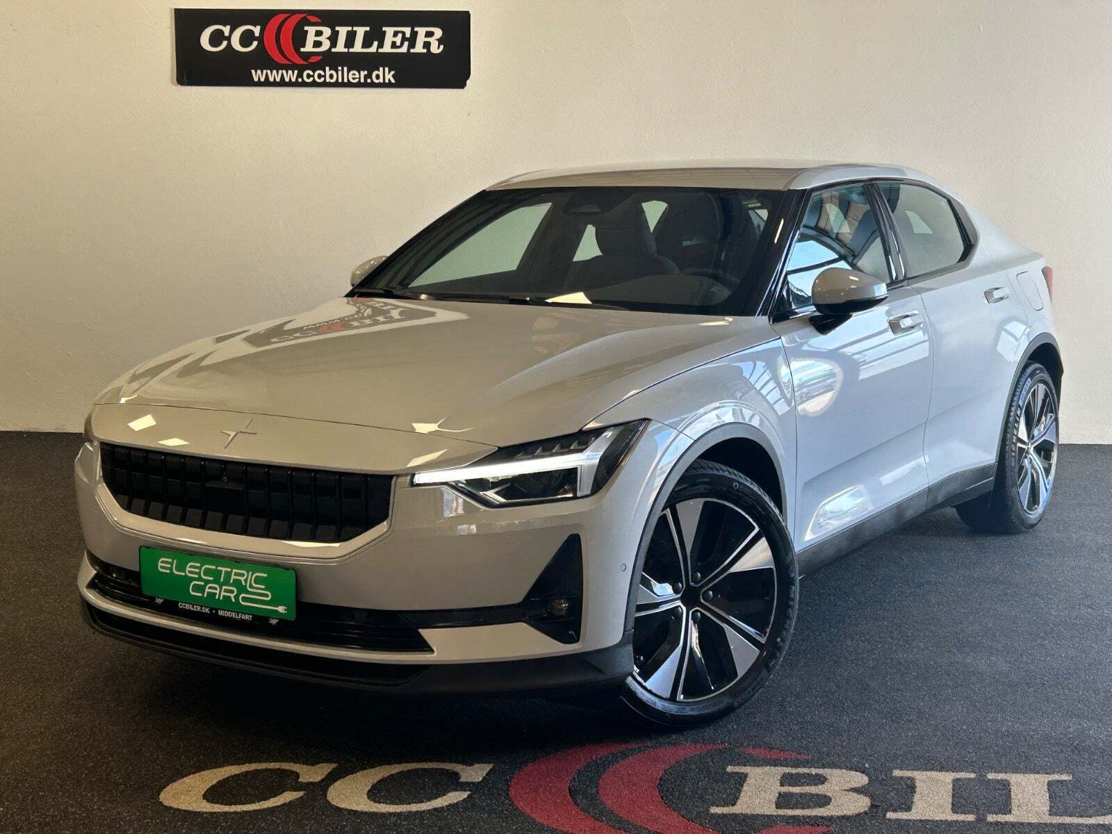 Grå Polestar 2 fra 2023