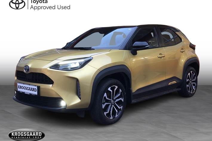 Gul Toyota Yaris Cross fra 2022 set udefra