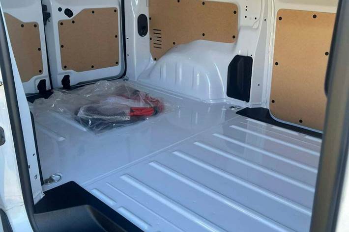 Hvid Citroën e-Jumpy fra 2025