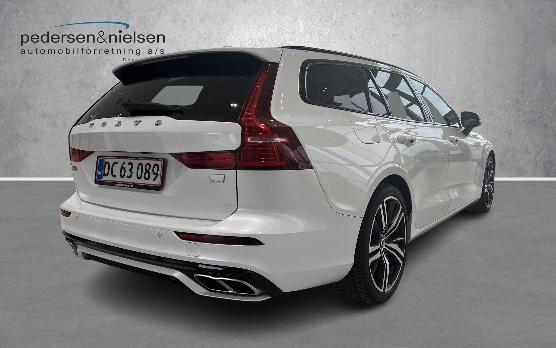 Volvo V60 2,0 T6 Recharge  Plugin-hybrid R-design 340HK Stc 8g Aut.