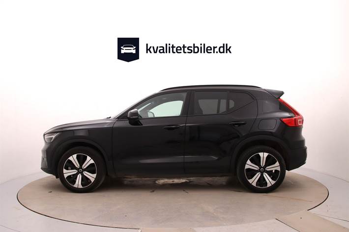 Sort Volvo XC40 fra 2022