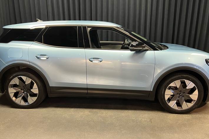 Blå Ford Explorer fra 2025