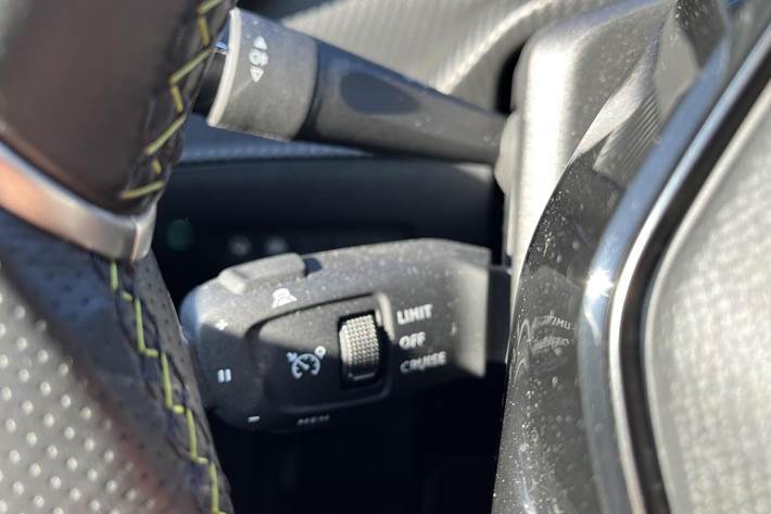 Hvid Peugeot e-208 fra 2020