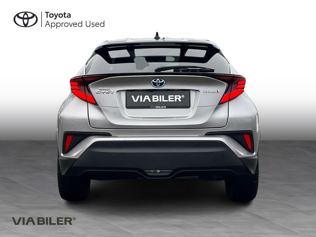 Toyota C-HR 1,8 Hybrid Premium Selected Bi-tone Multidrive S 122HK 5d Aut.