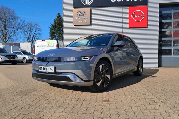 Grøn Hyundai Ioniq 5 fra 2025 set udefra