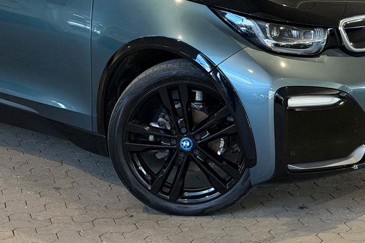 Blå BMW i3s fra 2021