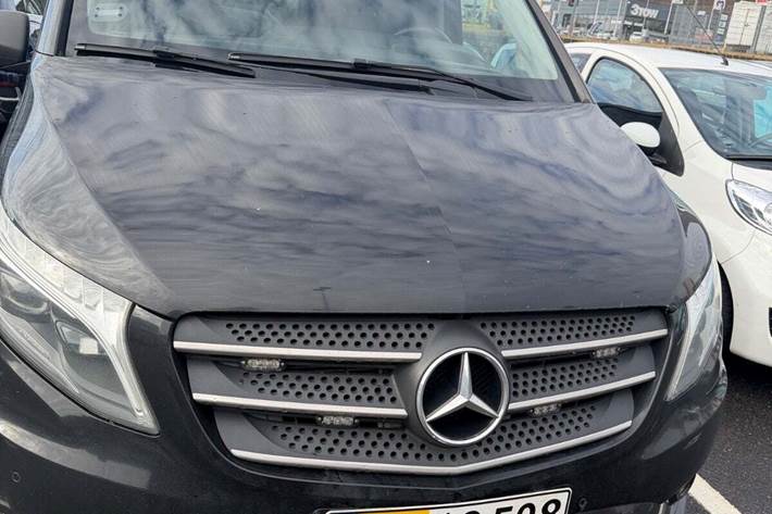 Sort Mercedes Vito 119 fra 2017