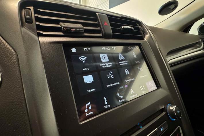 Sort Ford Mondeo fra 2018