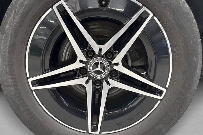 Grå Mercedes EQA250 fra 2021