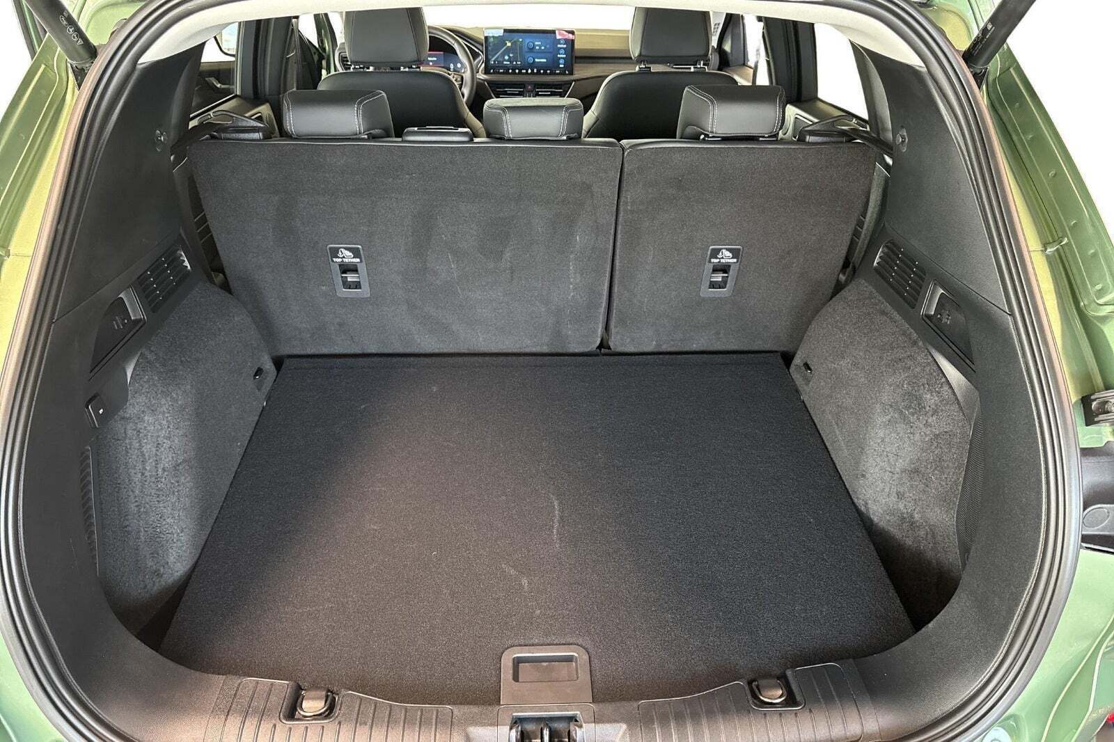 Grøn Ford Kuga fra 2024