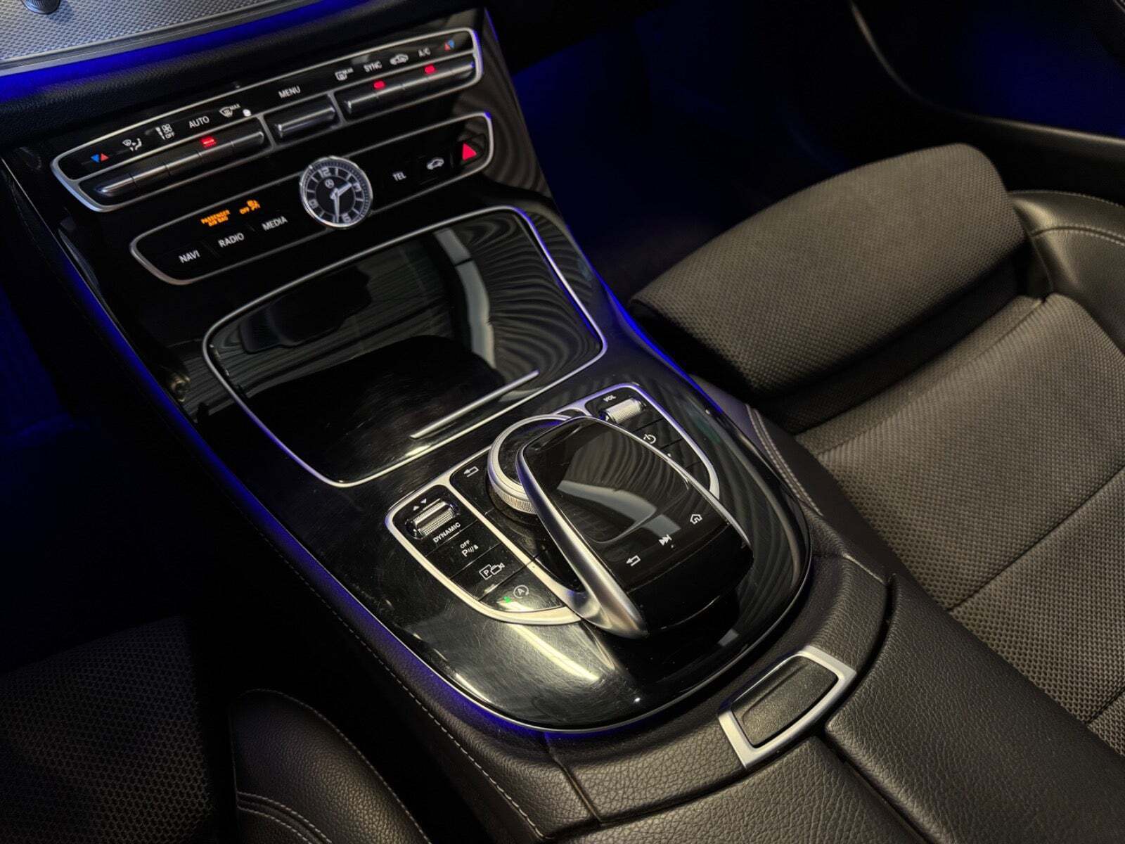 Hvid Mercedes E220 d fra 2016