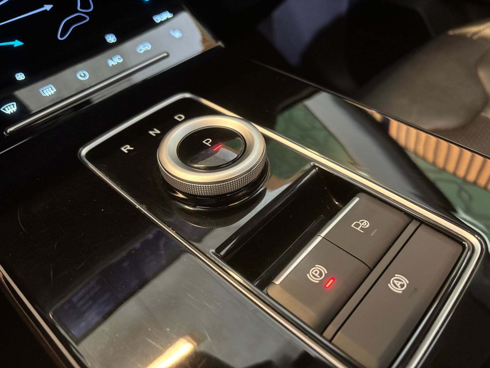 Hvid Aiways U5 fra 2022