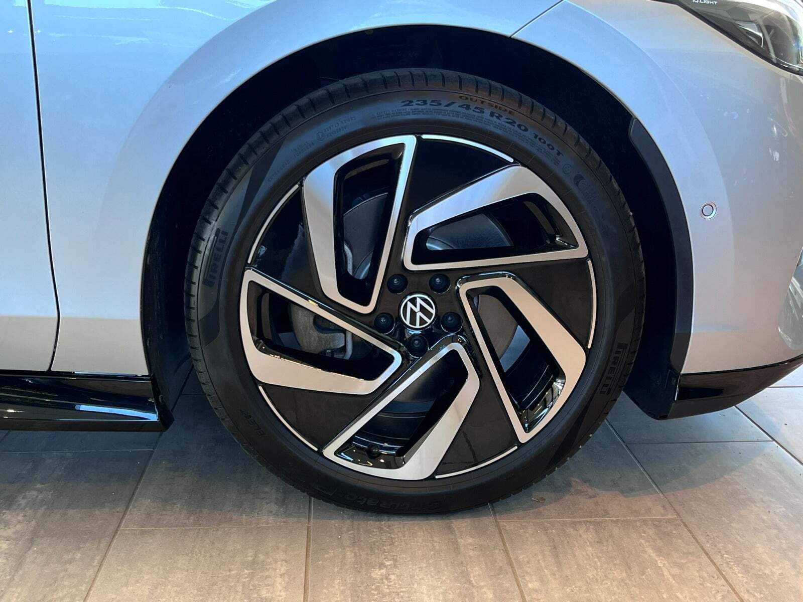 Sølv VW ID.7 fra 2026