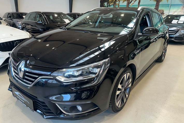 Sort Renault Megane IV fra 2019 set udefra