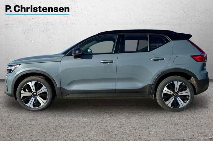 Grå Volvo XC40 fra 2022