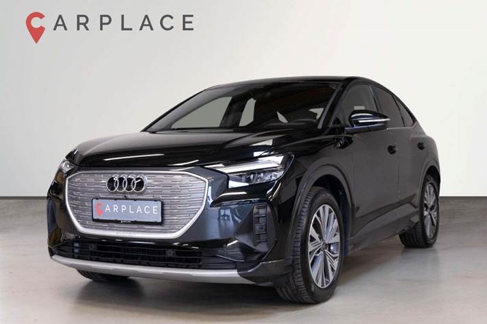 Sort Audi Q4 e-tron fra 2024 set udefra