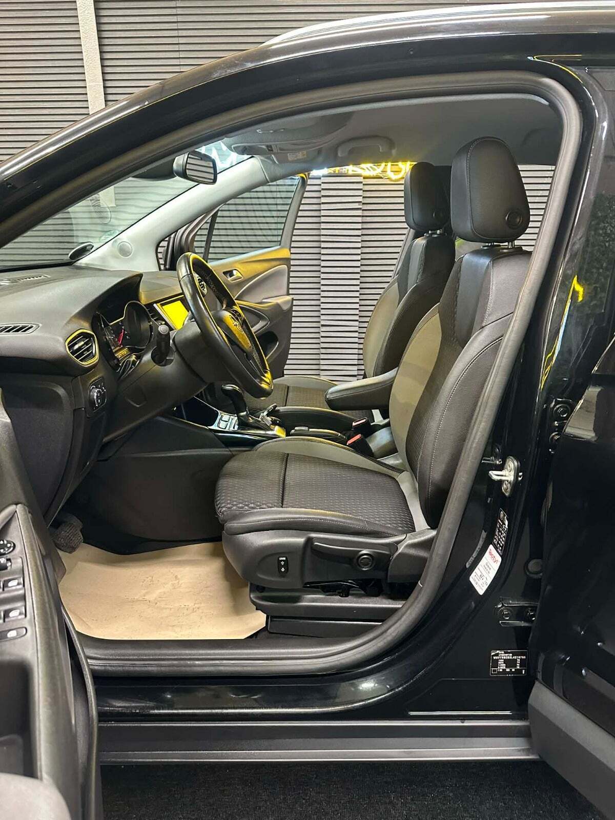 Opel Crossland X 1,2 T 130 Elegance aut.