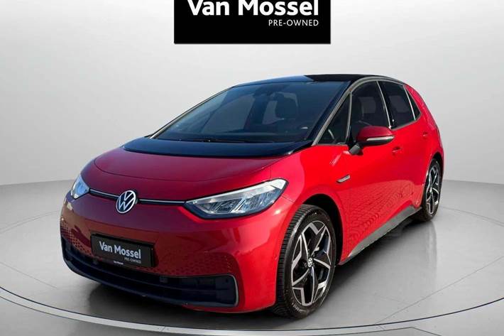 Rød VW ID.3 fra 2023 set udefra