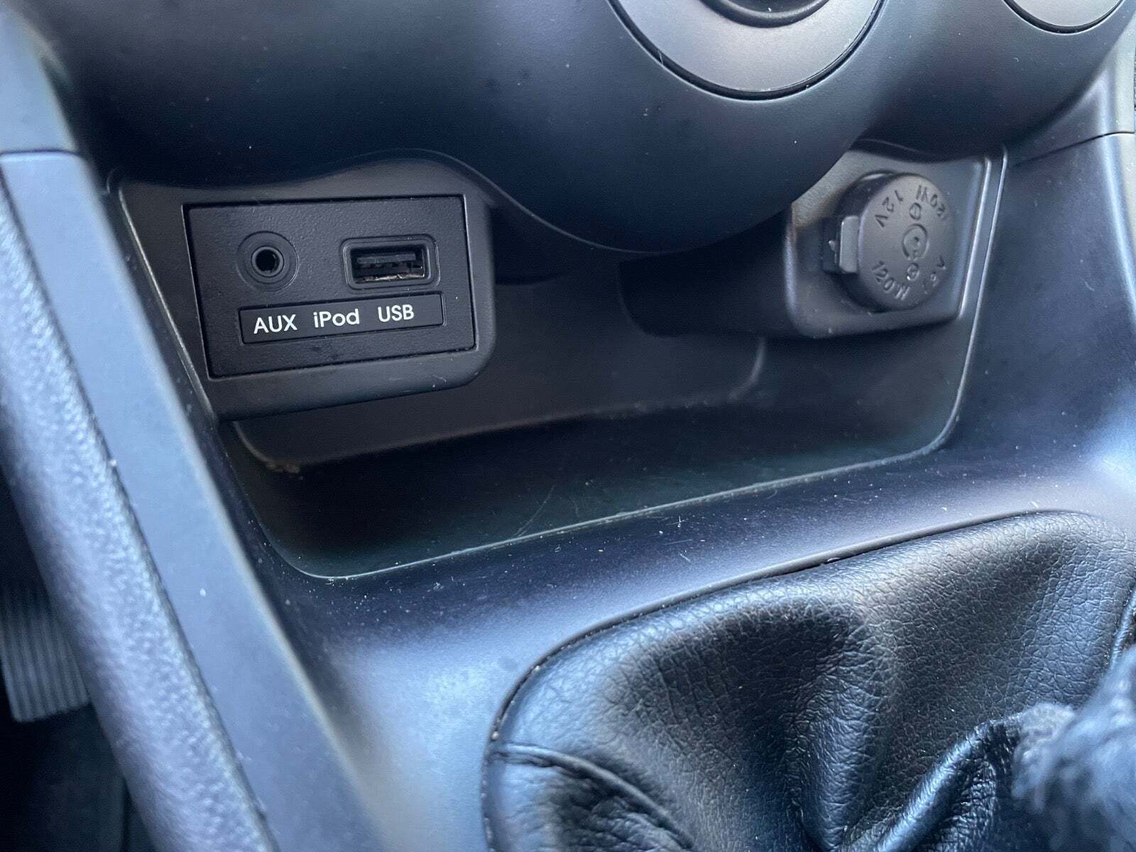 Rød Hyundai i10 fra 2013