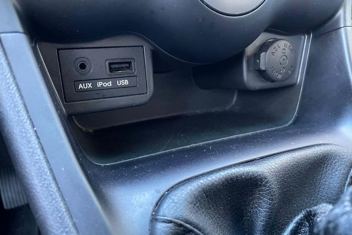 Rød Hyundai i10 fra 2013